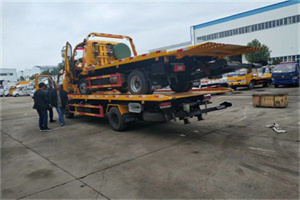 东港同城汽车补胎