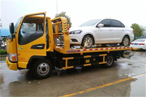 东港附近拖车救援24小时服务热线